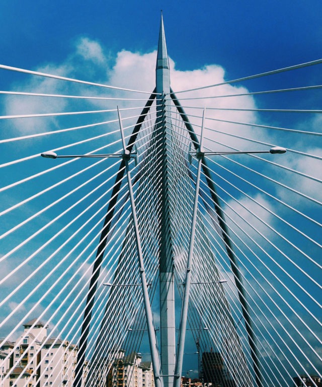 Worm's-eye view of the wire structure of a bridge