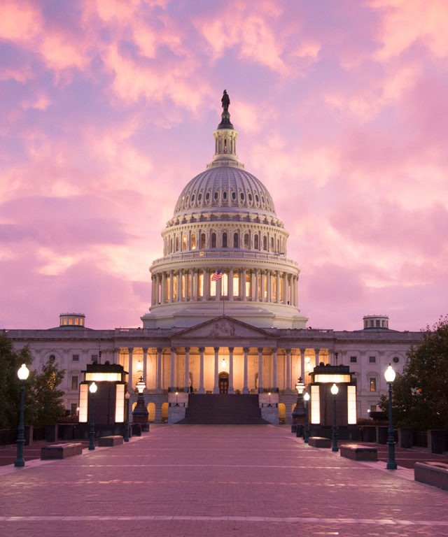 Front view of the US Capitol Building